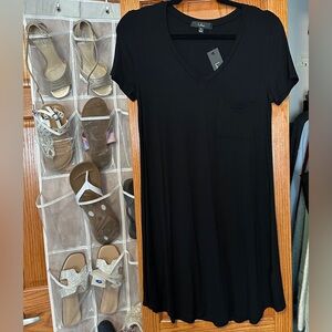 NWT Lulu's Classic Black V-Neck T-Shirt Dess